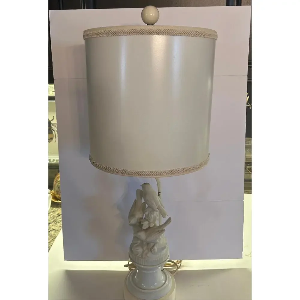 Vintage porcelain and ceramic White Bird Lamp